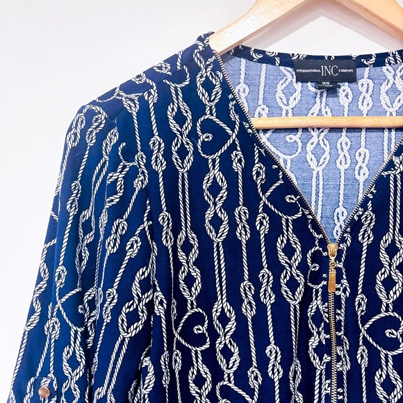 INC INTERNATIONAL CONCEPTS – Navy blouse with knot print | Medium * - Picture 2 of 7